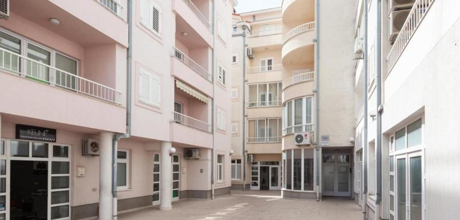 Apartman Laura Galileo Blizu Centra I Plaze Makarska Exterior photo